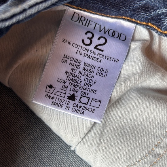 Driftwood Embroidered high rise Blue Jeans size 32  excellent condition. - Picture 6 of 7